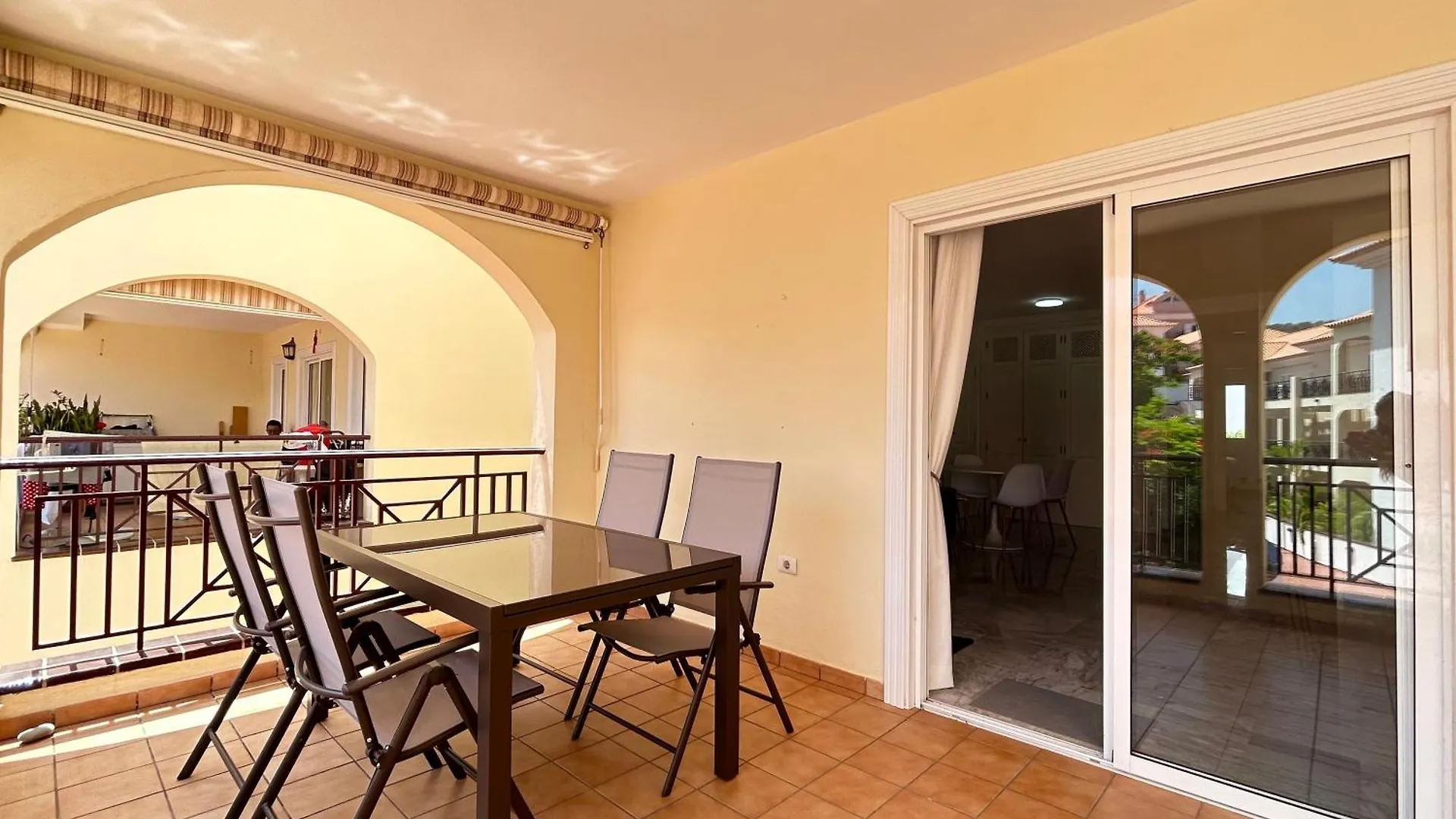 2 Bedroom Apartment In Los Cristianos K210 0*, Лос Кристианос Испания