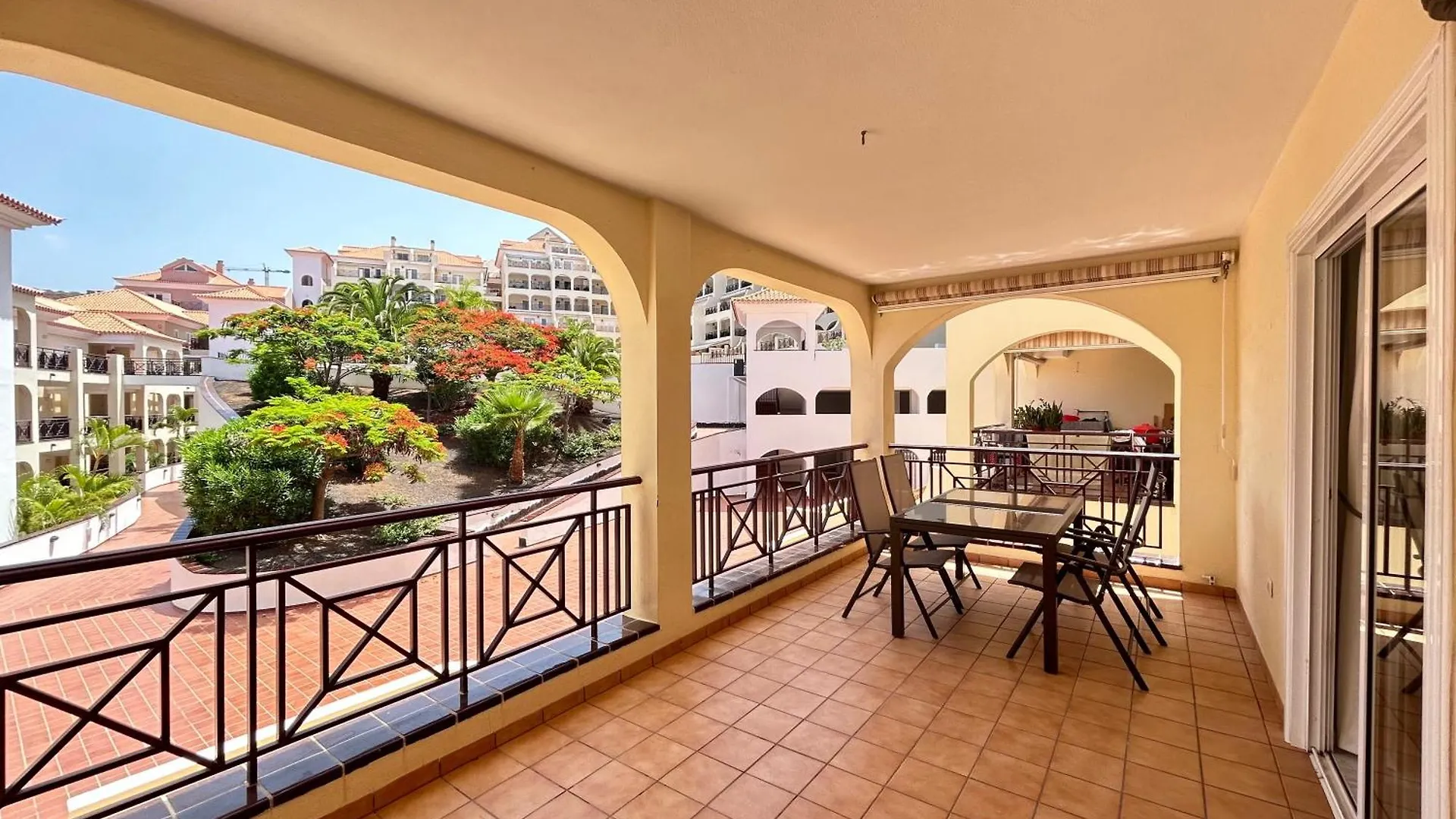 2 Bedroom Apartment In Los Cristianos K210