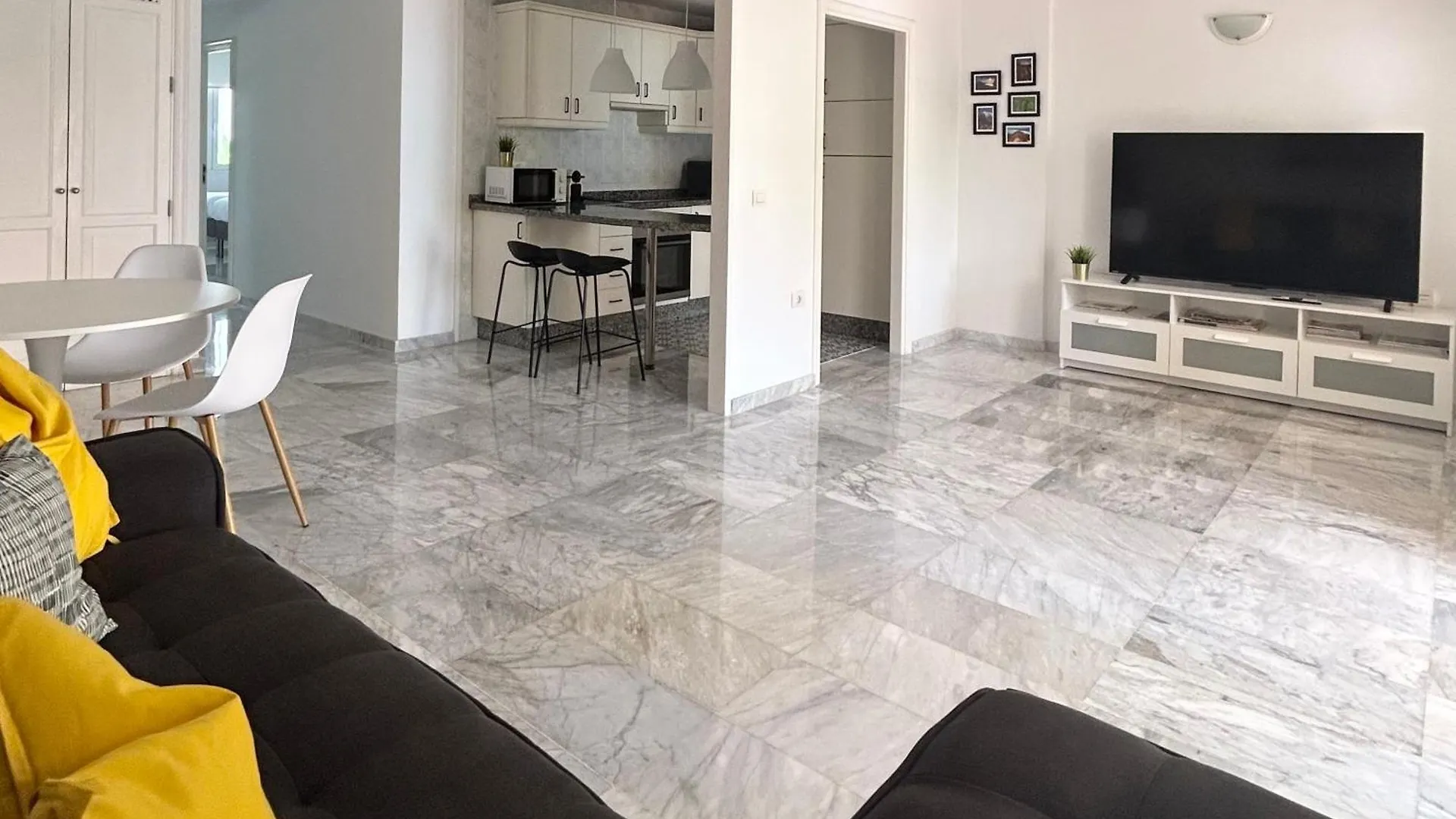 2 Bedroom Apartment In Los Cristianos K210