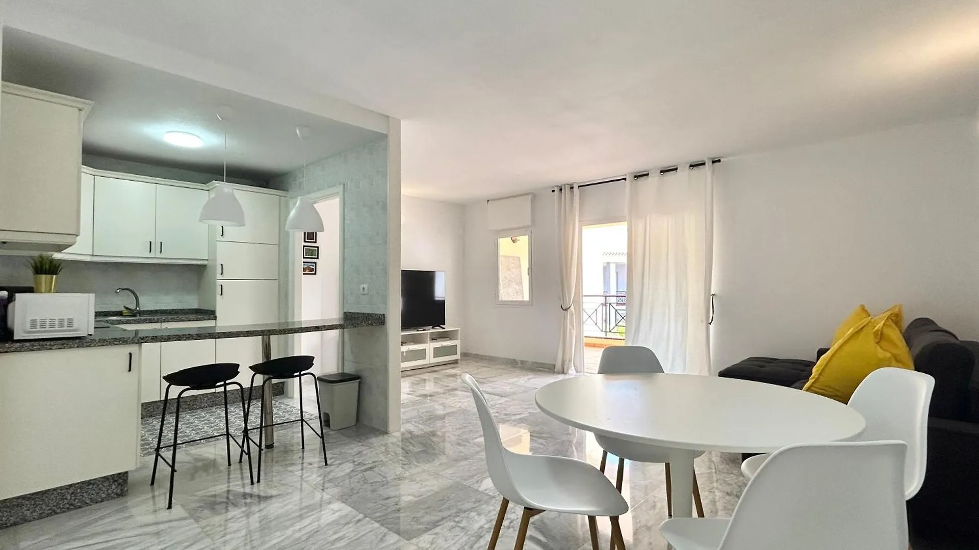 2 Bedroom Apartment In Los Cristianos K210